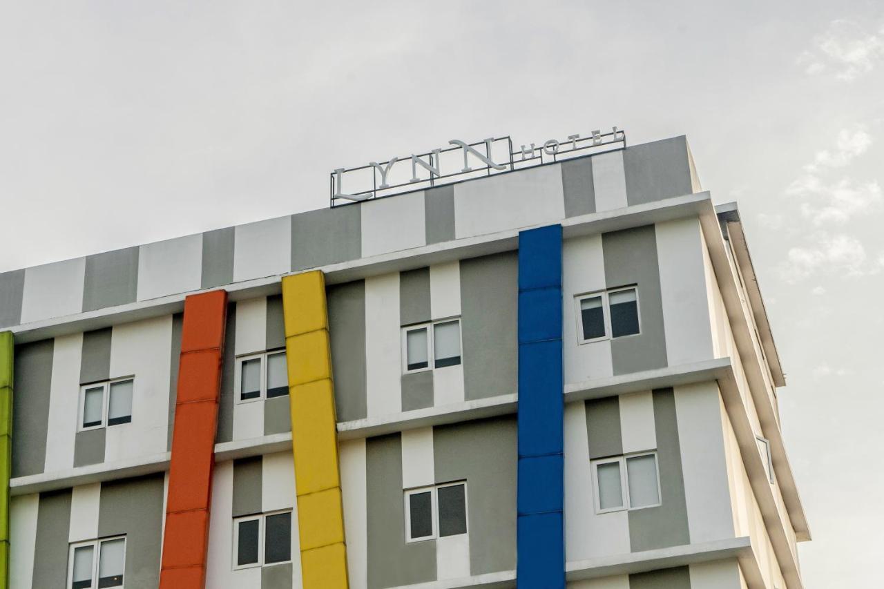 Lynn Hotel Serang Eksteriør bilde